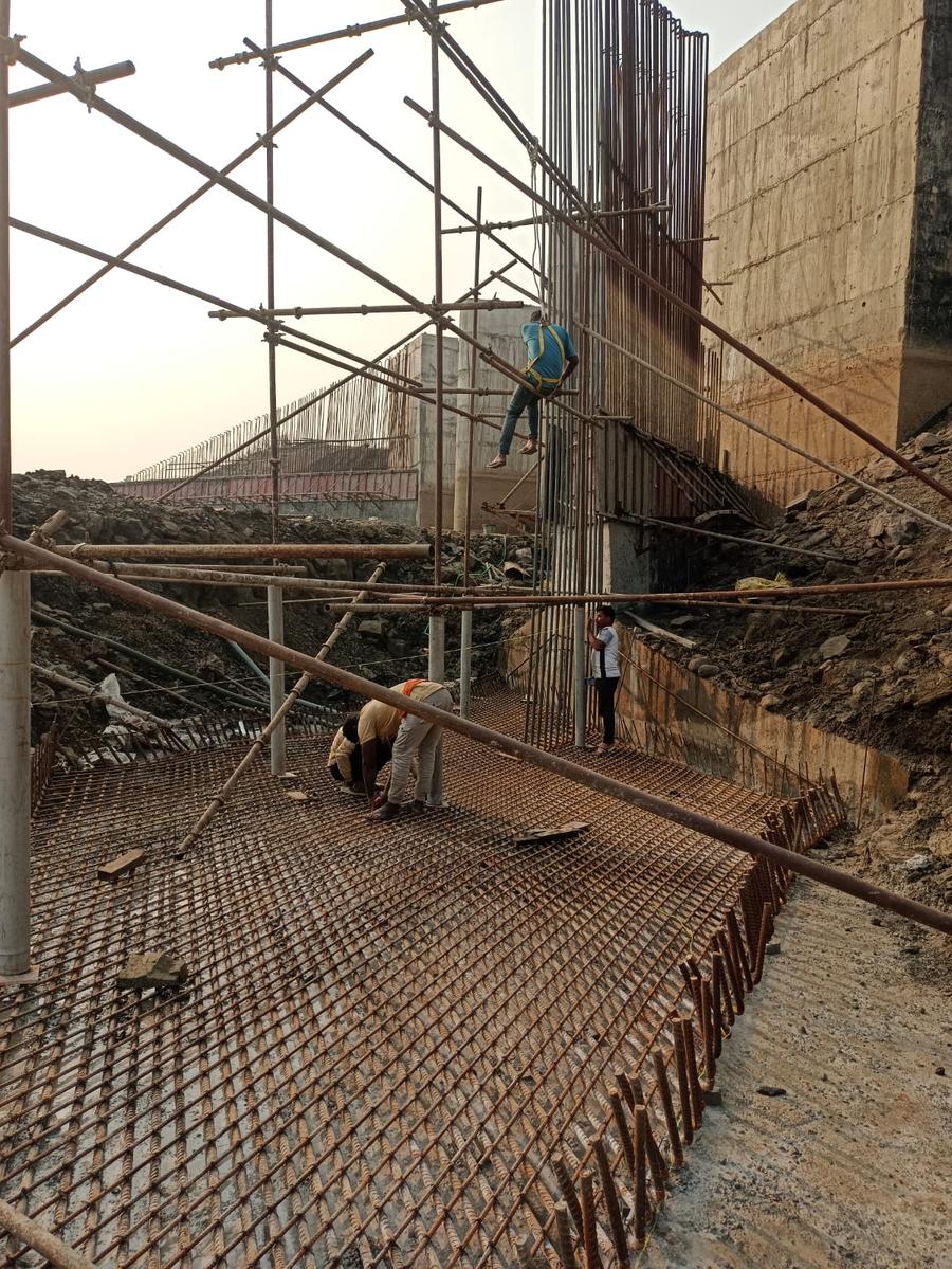 RCC scaffolding and reinforcement